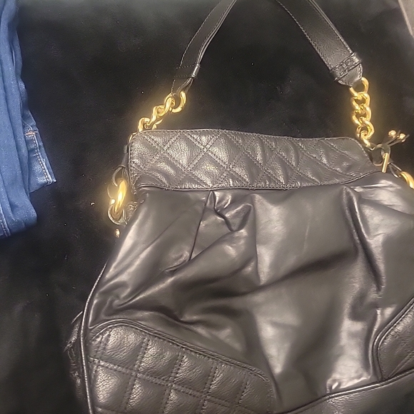 Marc Jacobs Black Quilted Shoulder Bag with Gold Accents - Picture 4 of 11